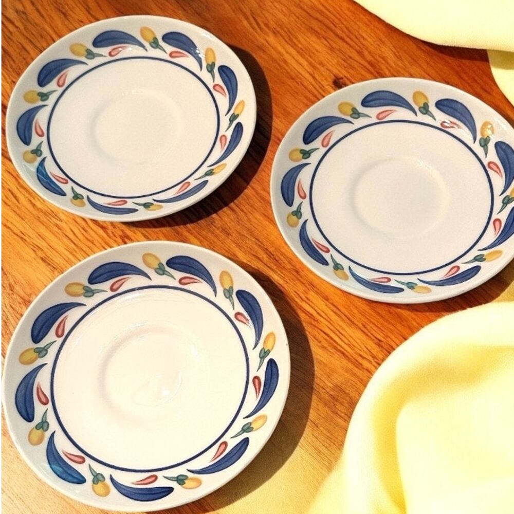 Vintage 1993 Johnson Brothers Aquabatic 3 Saucers 5 1/2" Designer Susan Kennedy